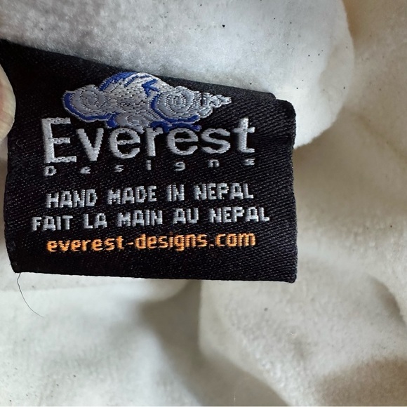 Everest Designs of Nepal Wool w Ear Flaps Hat - Picture 8 of 10